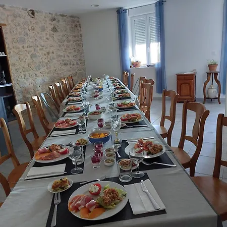 Chez Mary