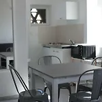 Chez Mary Апартаменты *